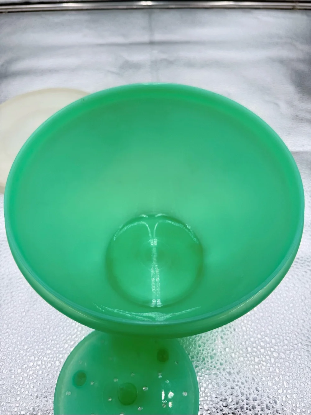 Tupperware Crisp-It Lettuce Keeper 679 Jadeite Green W/ Clear Lid And Spike